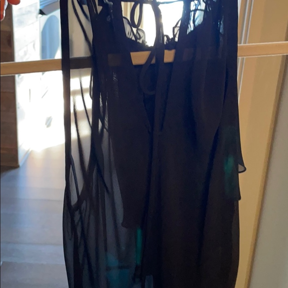 Sheer top - Picture 4 of 4